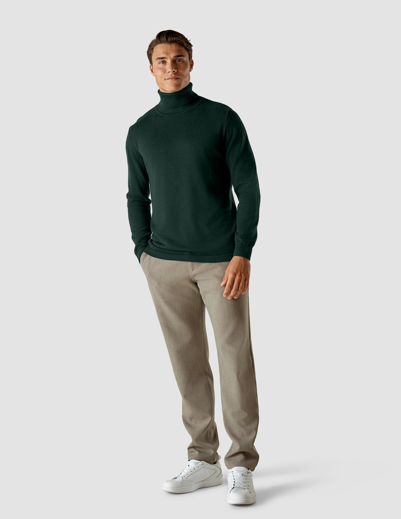 Fine Knit Turtleneck Forest Green Molinaire
